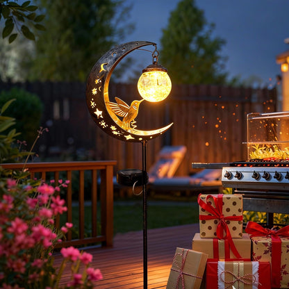 🌙✨ Solar Hummingbird Moon Garden Light 🐦☀️ – Magical Glass Globe Stake Lamp for Enchanting Nighttime Yard Decor 🌿🌌DG